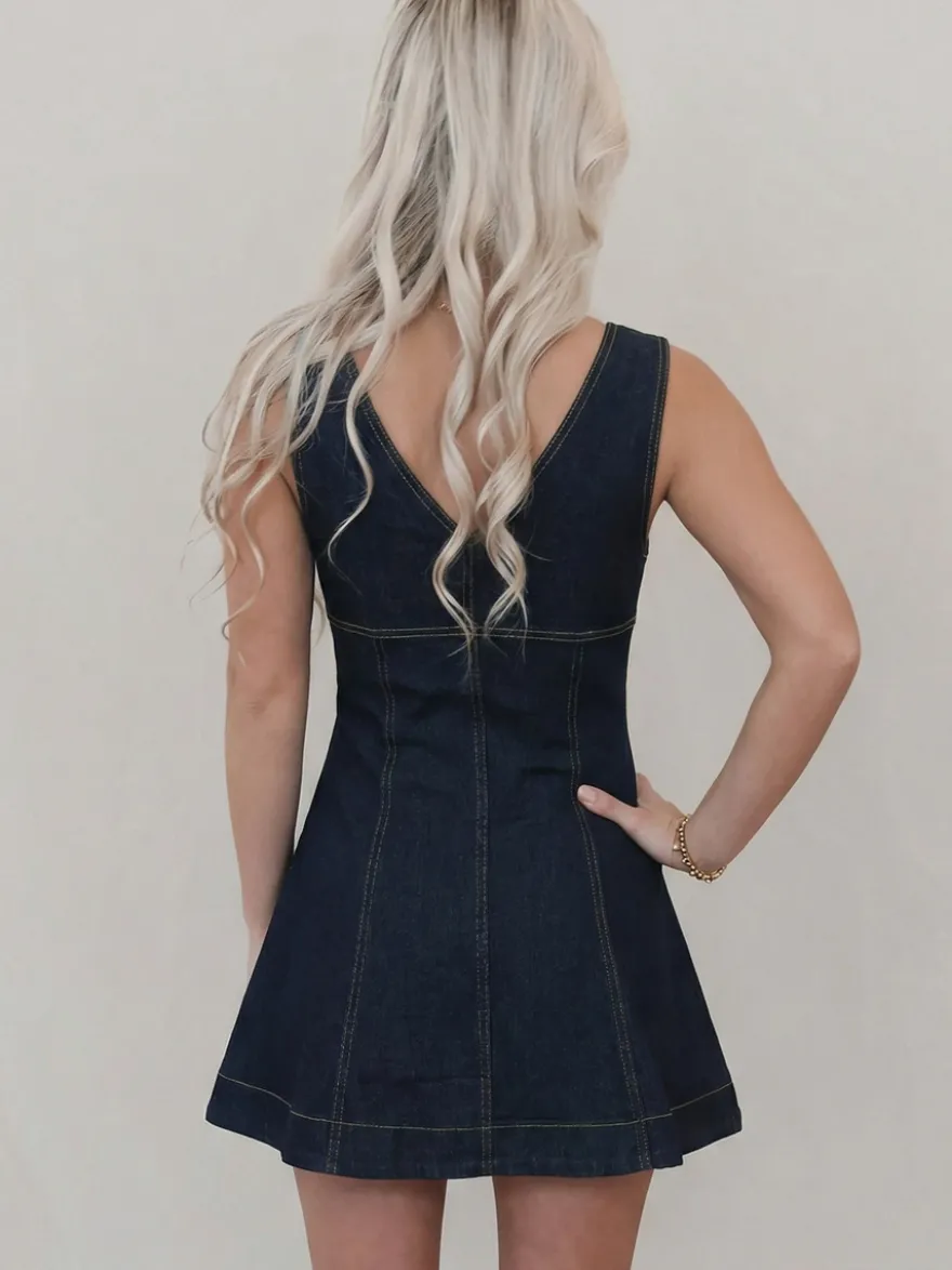 Robe mini en jean sans manches pour femme - Robe d'été bleu foncé style western avec fermeture éclair sur le devant et coupe ajustée - Festival de musique d'été 2026