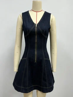 Robe mini en jean sans manches pour femme - Robe d'été bleu foncé style western avec fermeture éclair sur le devant et coupe ajustée - Festival de musique d'été 2026