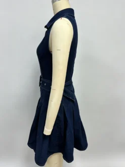 Robe mini en jean sans manches pour femme - Robe patineuse en jean plissée ceinturée et boutonnée style années 2000 - Idéale pour un pique-nique décontracté l'été 2026