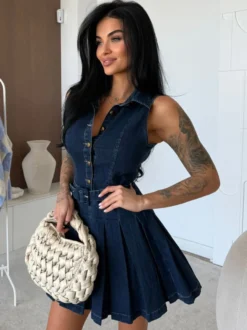 Robe mini en jean sans manches pour femme - Robe patineuse en jean plissée ceinturée et boutonnée style années 2000 - Idéale pour un pique-nique décontracté l'été 2026