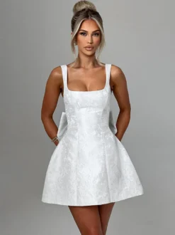 Robe mini Jacquard Coquette pour femme - Barbiecore avec grand nœud dans le dos sans manches coupe trapèze - Tenues de fête d'anniversaire d'été 2026
