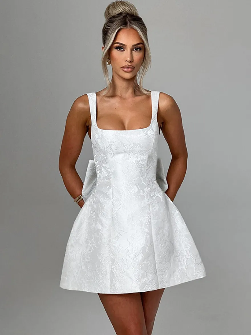 Robe mini Jacquard Coquette pour femme - Barbiecore avec grand nœud dans le dos sans manches coupe trapèze - Tenues de fête d'anniversaire d'été 2026