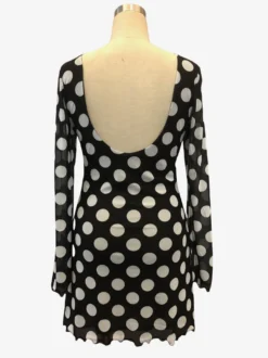 Robe mini moulante à pois manches longues et dos nu collection 2026