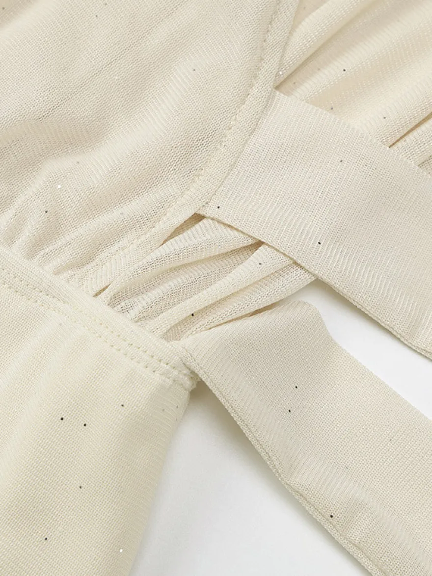 Robe mini plissée à manches longues et col en V couleur abricot pour une soirée en amoureux