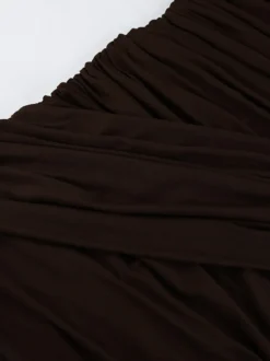 Robe moulante chic couleur café pour femme - Coupe mini à manches longues et fronces sexy - Tenue minimaliste pour le printemps 2026