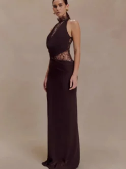Robe moulante maxi sans manches à col montant empiècements en dentelle et découpes pour femme 2026