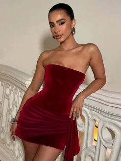 Robe moulante mini en velours froncé pour femme - Rouge sans bretelles ceinture drapée sur le côté - Tenue de cocktail printemps-été 2026