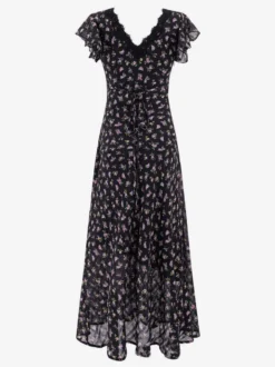 Robe noire de tous les jours en dentelle à manches courtes col montant et taille haute.