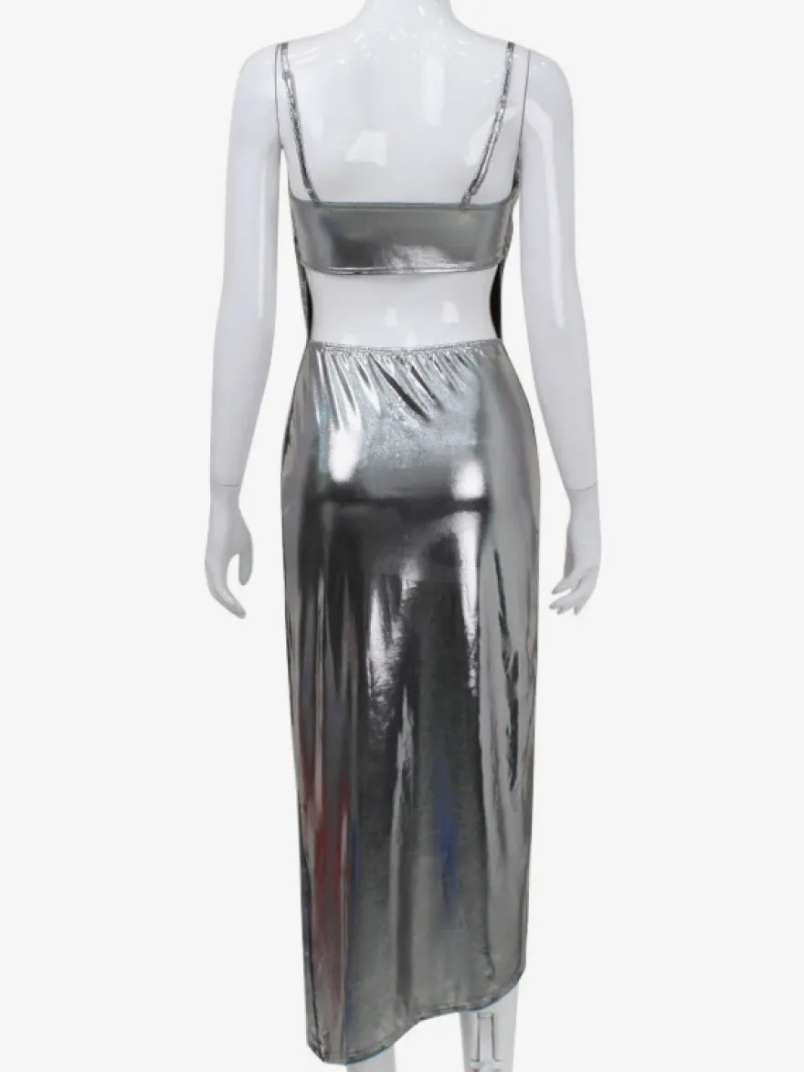 Robe nuisette argentée à col bénitier métallisé pour femme - Robe asymétrique sexy argentée à dos découpé et fente midi - Soirée en boîte de nuit d'été 2026