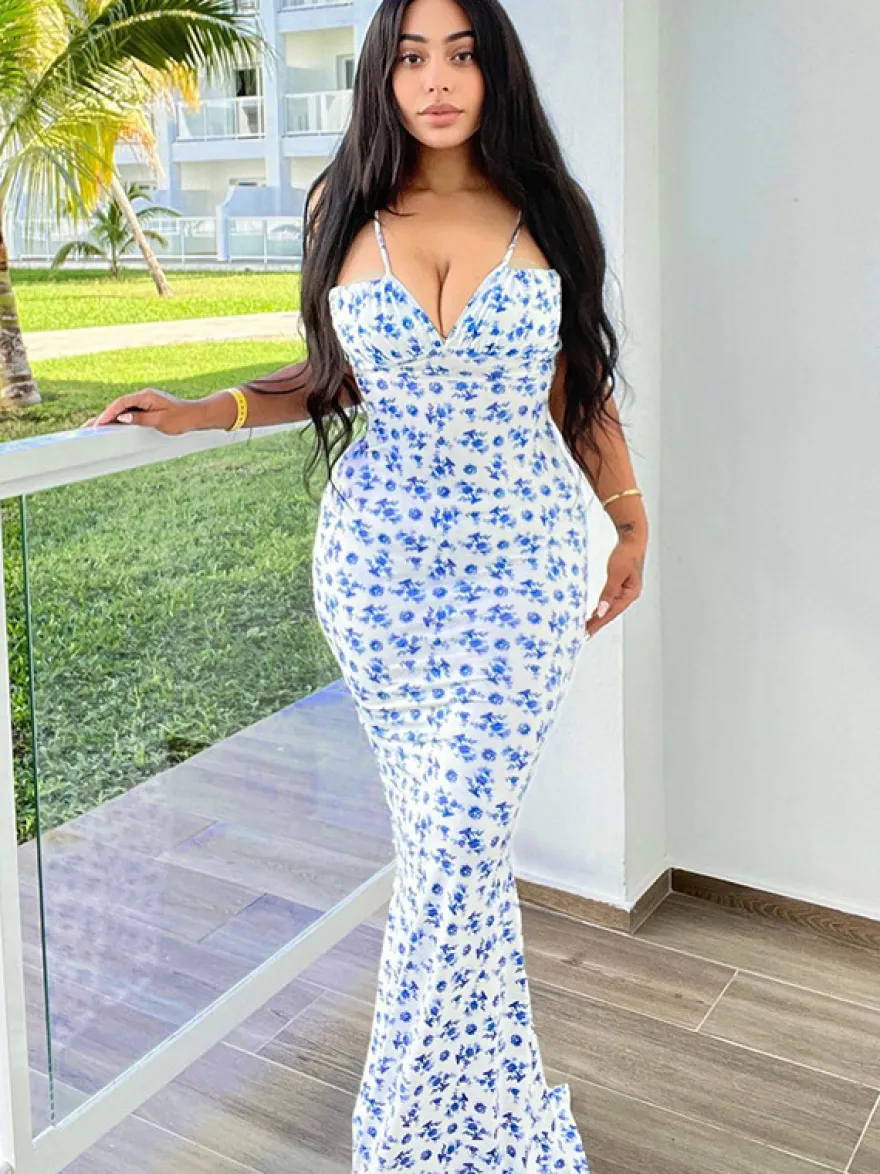 Robe nuisette bleue à fleurs style cottagecore pour femme - Robe longue moulante blanche à buste froncé - Été 2026