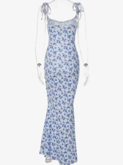 Robe nuisette bleue à fleurs style cottagecore pour femme - Robe longue moulante blanche à buste froncé - Été 2026