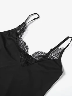 Robe nuisette à bordure en dentelle pour femme - Mini-robe d'été noire côtelée sans manches - Idéale pour les soirées d'été 2026