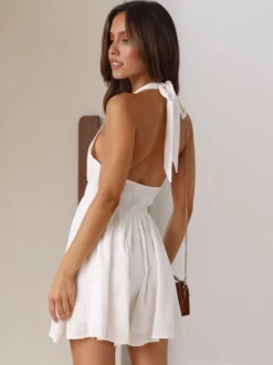 Robe patineuse mini dos nu à bretelles pour femme - Décolleté plongeant sur le devant dos nu et jupe-short fluide - Vacances d'été à la plage 2026