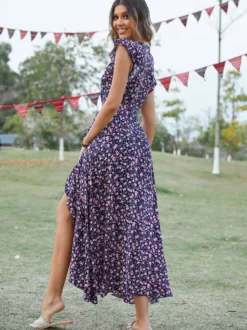 Robe portefeuille asymétrique à imprimé floral pour femme - Robe longue à manches papillon col en V et ourlet à volants - Idéale pour un mariage d'été au jardin (collection 2026)