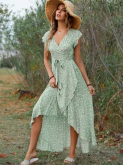 Robe portefeuille asymétrique à imprimé floral pour femme - Robe longue à manches papillon col en V et ourlet à volants - Idéale pour un mariage d'été au jardin (collection 2026)