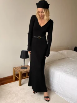 Robe pull maxi moulante à manches longues col en V et coupe ajustée en maille côtelée pour femme 2026