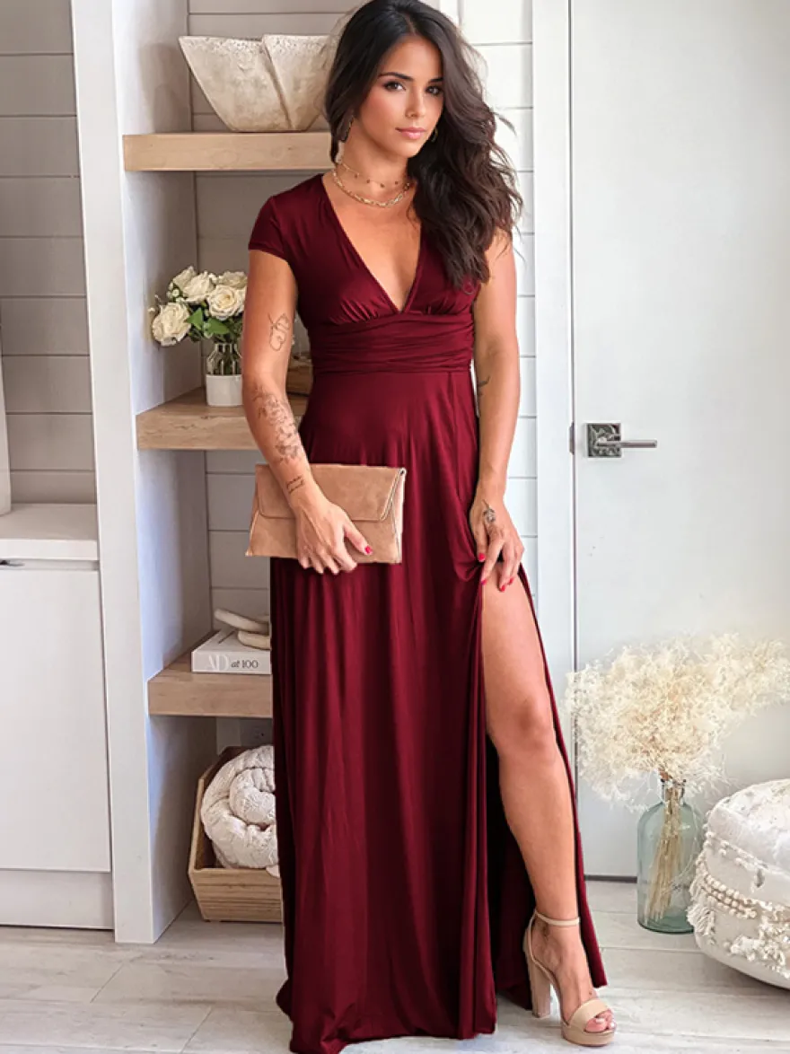 Robes De Soirée Bordeaux Col En V Fendu Manches Courtes Robe Semi-Formelle