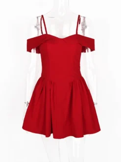 Robes De Soirée Robe Semi-Formelle Noire À Col Bateau Plissée