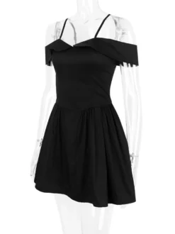 Robes De Soirée Robe Semi-Formelle Noire À Col Bateau Plissée