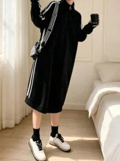 Robe sweat-shirt longue à col montant et demi-zip rayures latérales coupe ample et décontractée manches longues style midi pour femme