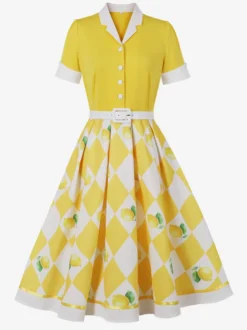 Robe trapèze vintage années 50 à imprimé fruits col contrastant manches bouffantes et ceinture