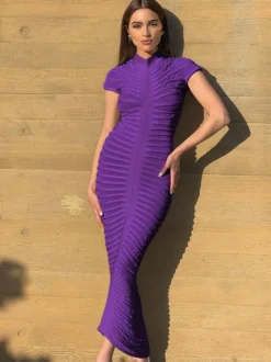 Robe Tricotée Femmes Plissée En Polyester Manches Courtes