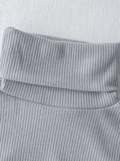 Robe tricotée pour femme en polyester confortable à manches longues et col haut