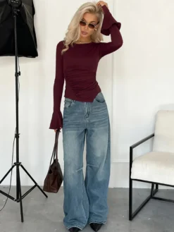 Top femme à manches longues froncées sur les côtés - Coupe ajustée et élégante avec poignets évasés - Style streetwear printemps 2026