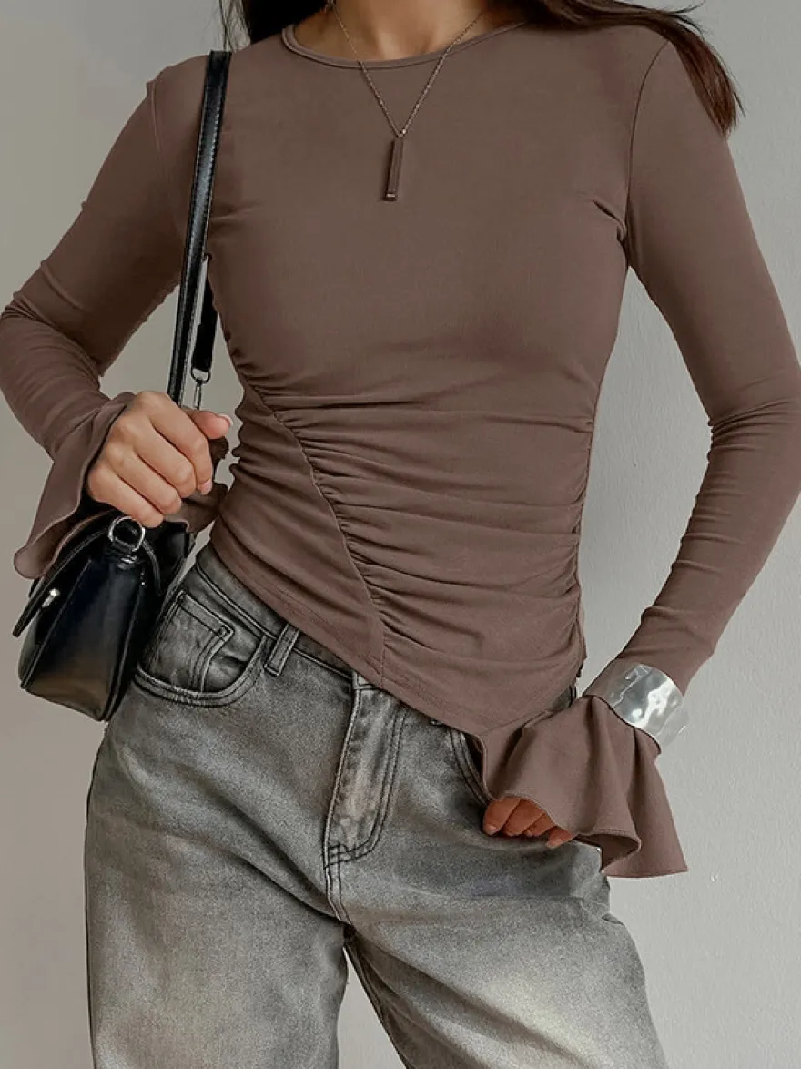 Top femme à manches longues froncées sur les côtés - Coupe ajustée et élégante avec poignets évasés - Style streetwear printemps 2026