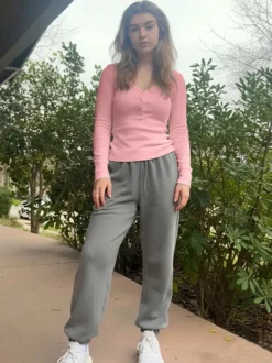 T-shirt Henley côtelé pour femme - Coupe ajustée col V manches longues boutonnage sur le devant - Idéal pour le printemps 2026