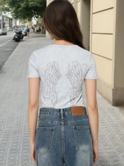 T-shirt à manches courtes coupe ajustée broderie lettres aile devant et dos