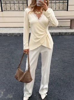T-shirt à manches longues écru blanc col V pour femme
