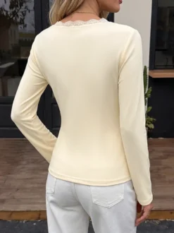 T-shirt à manches longues écru blanc col V pour femme