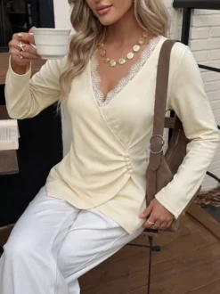 T-shirt à manches longues écru blanc col V pour femme