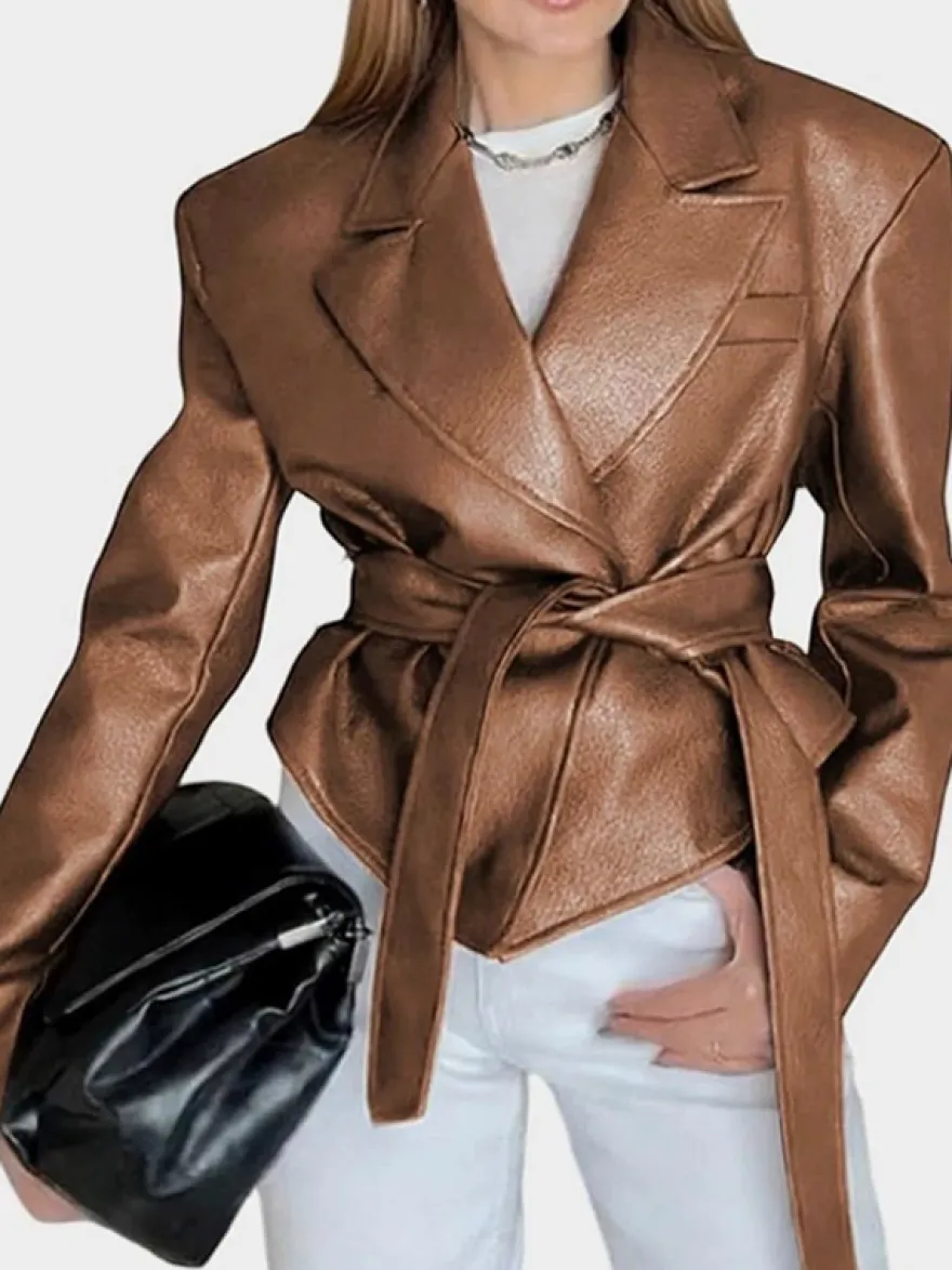 Veste courte en similicuir à revers et ceinture style motard avec ceinture à nouer à la taille