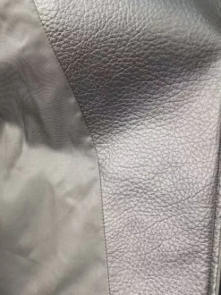Veste courte en similicuir à revers et ceinture style motard avec ceinture à nouer à la taille