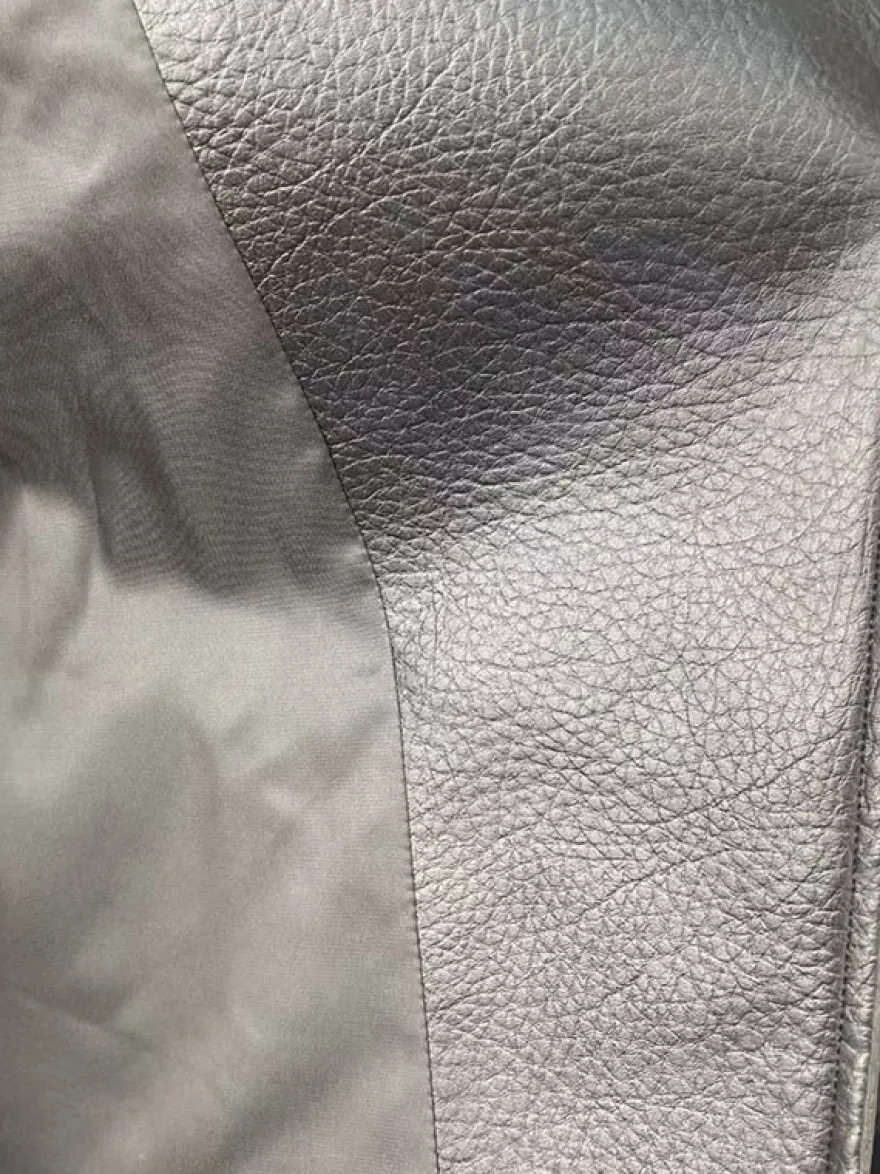 Veste courte en similicuir à revers et ceinture style motard avec ceinture à nouer à la taille