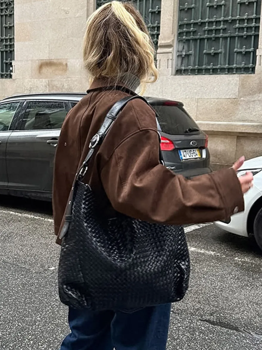 Veste courte oversize en faux daim à revers zippé et poches plaquées pour femme