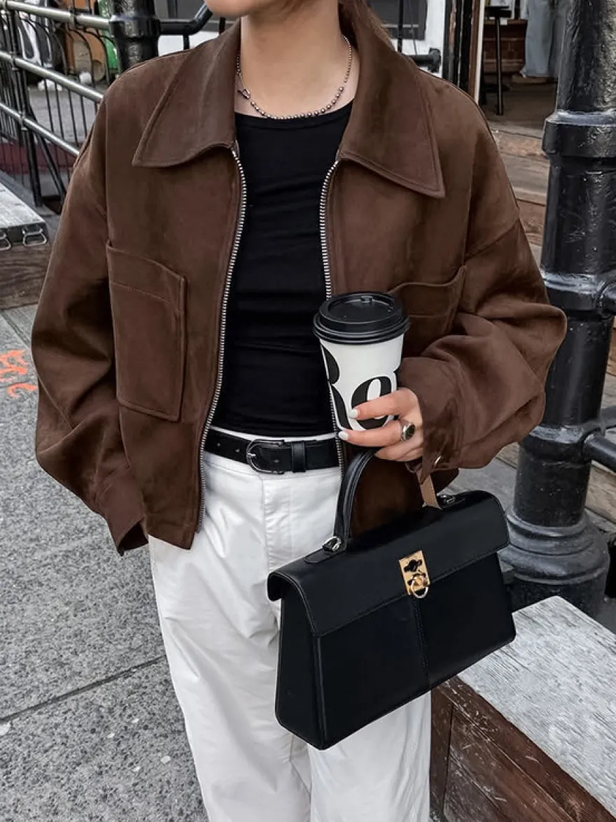 Veste courte zippée en daim marron avec poches pour femme (2026)