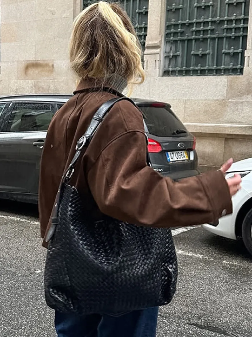 Veste courte zippée en daim marron avec poches pour femme (2026)