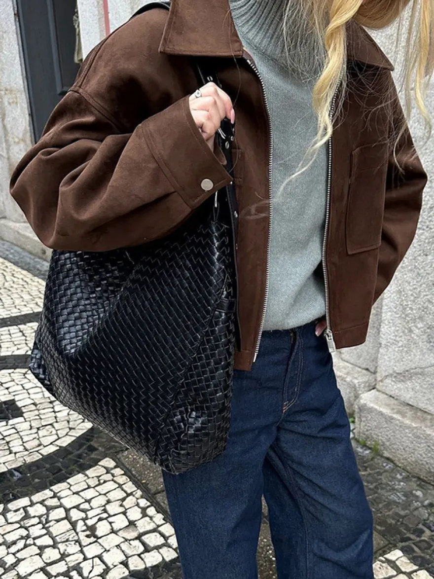Veste courte zippée en daim marron avec poches pour femme (2026)