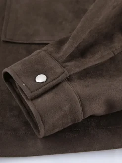 Veste courte zippée en daim marron avec poches pour femme (2026)