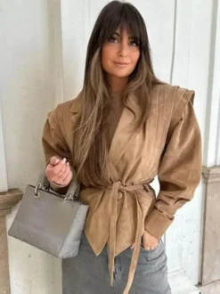 Veste portefeuille en suédine pour femme - Blazer marron tailleur coupe sablier épaules structurées - Collection printemps chic streetwear 2026