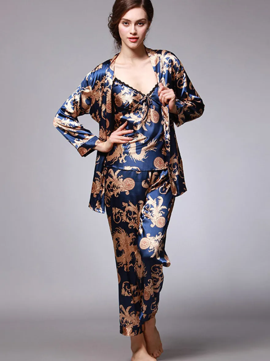 Vêtements d'intérieur à col rabattu et manches longues aspect soie